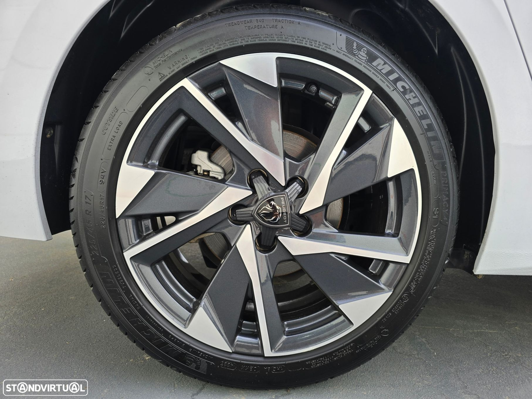 Peugeot 308 1.2 PureTech Allure Pack - 46