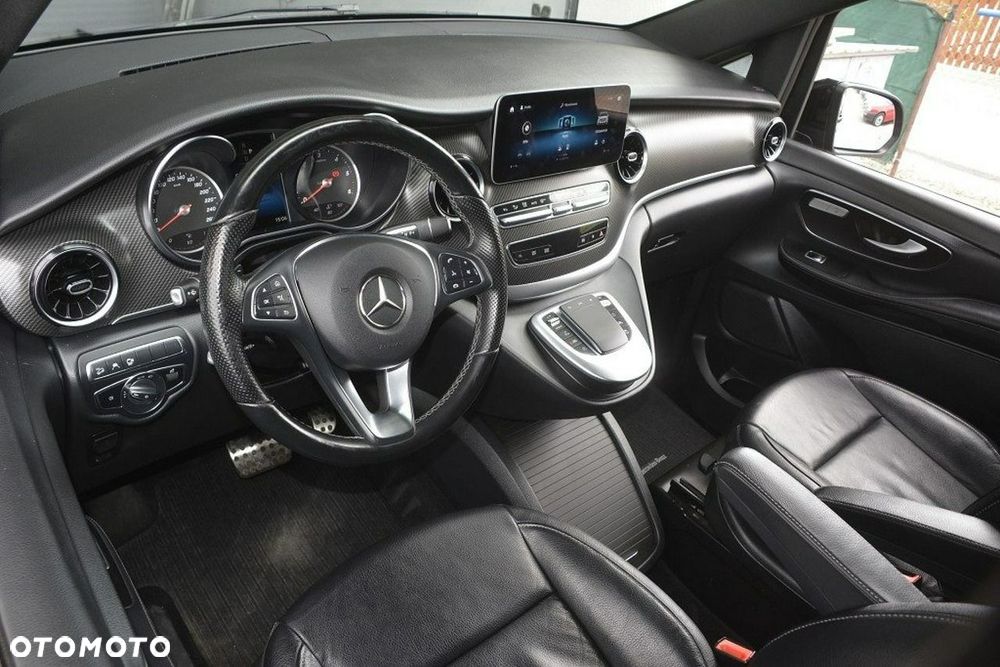 Mercedes-Benz Klasa V 300 d extralang 4Matic 9G-TRONIC Avantgarde - 16
