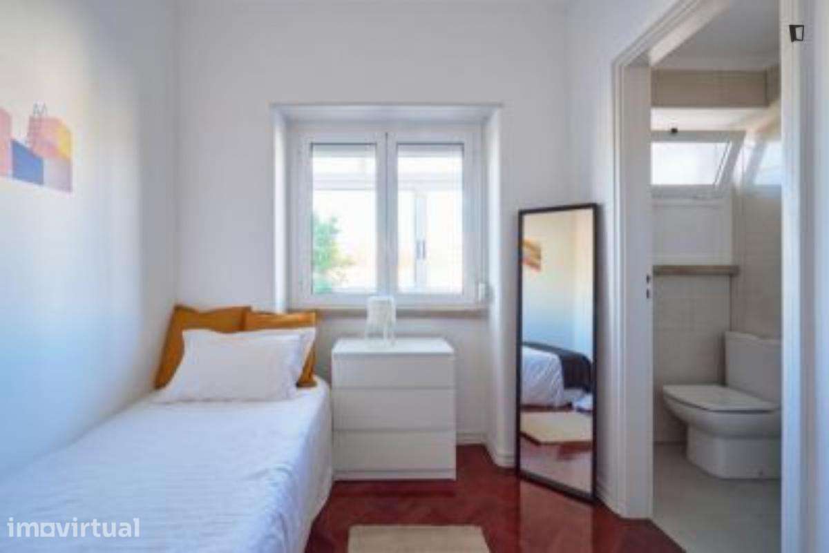 Quarto - localizado em Arroios Lisbon - Grande imagem: 2/15