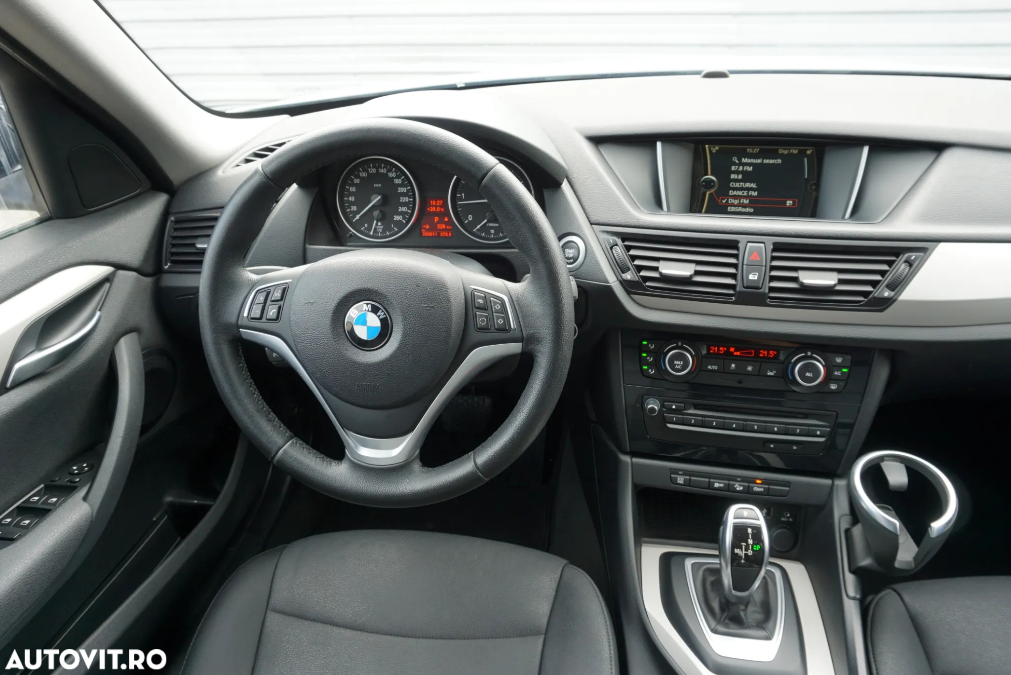 BMW X1 xDrive18d Aut. Sport Line - 11