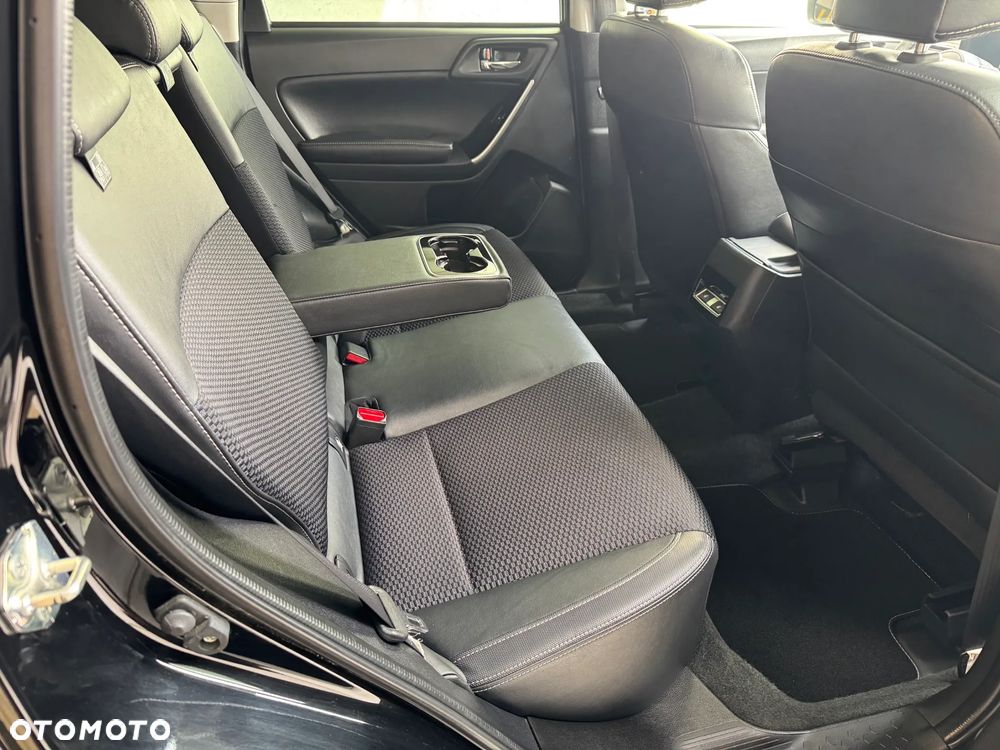 Subaru Forester 2.0 i Exclusive Special (EyeSight) Lineartronic - 18