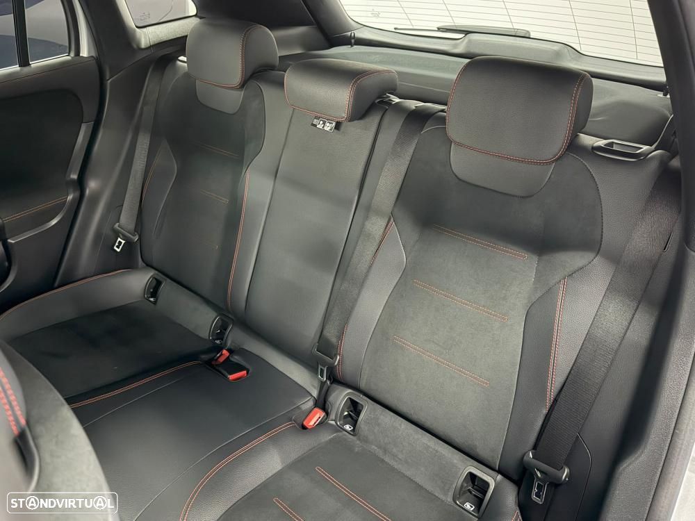 Mercedes-Benz GLA 250 e AMG Line - 45