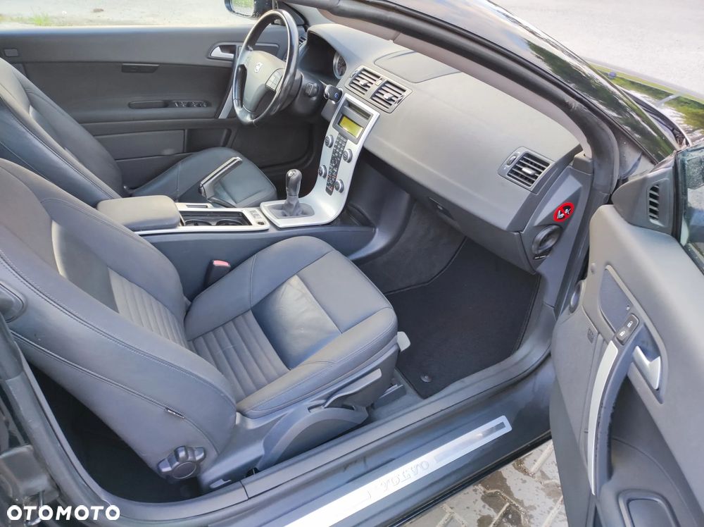 Volvo C70 D3 Momentum - 34