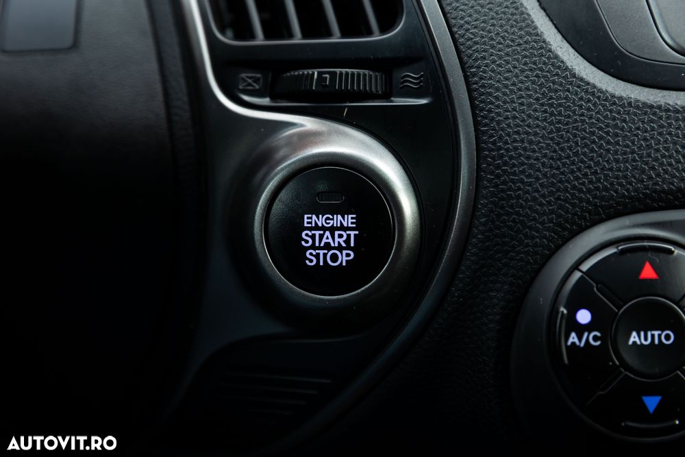 Hyundai ix35 2.0 CRDI 4WD Automatik Premium - 23