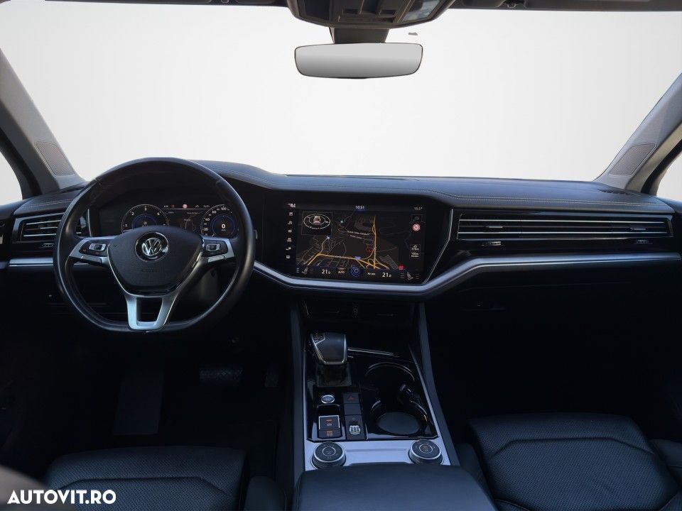 Volkswagen Touareg - 13