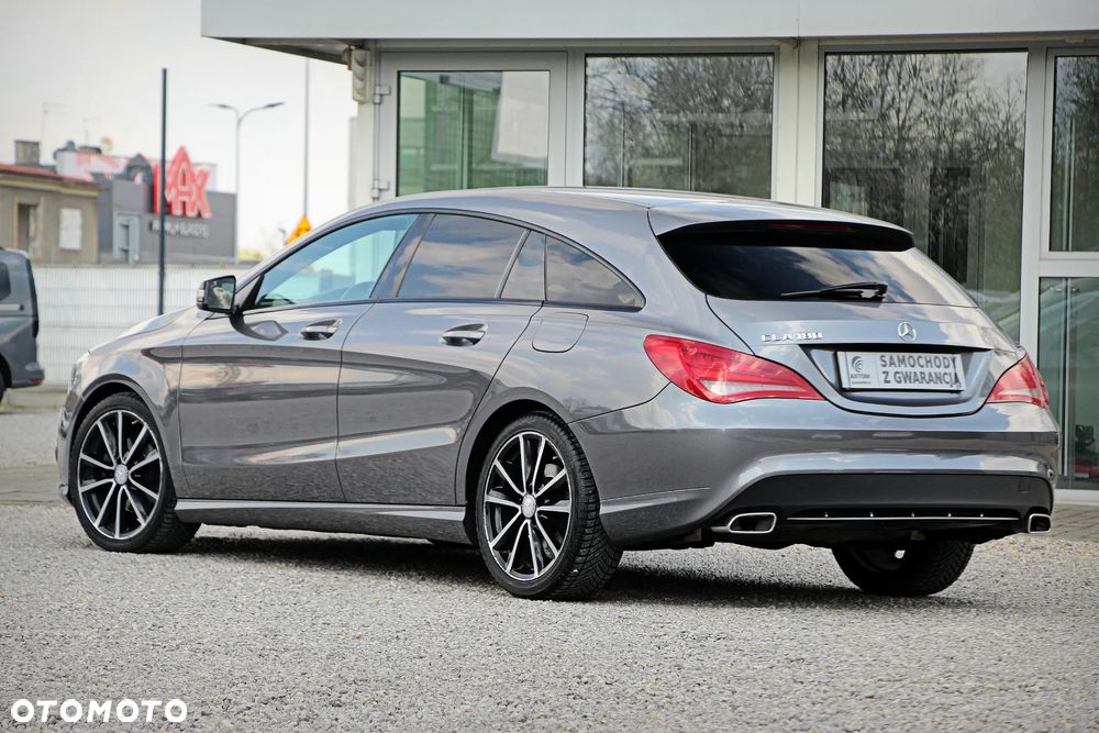 Mercedes-Benz CLA 180 Urban - 8