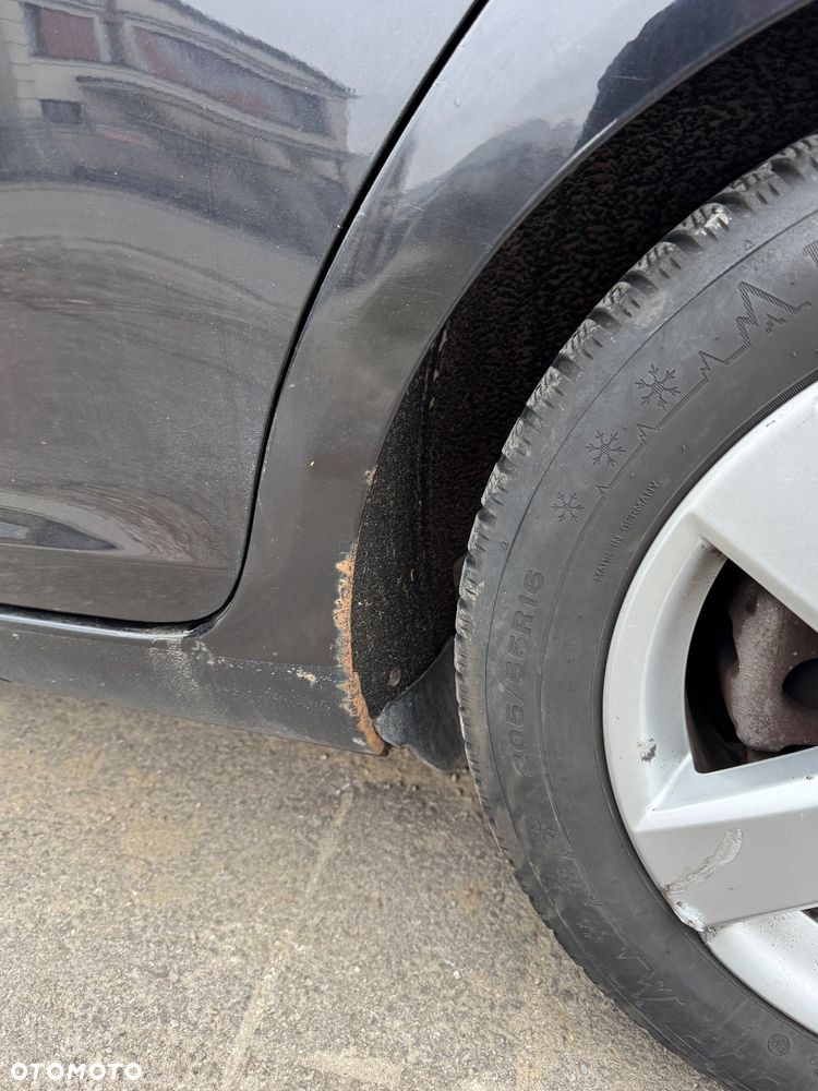 Volkswagen Jetta 1.9 TDI Trendline - 17