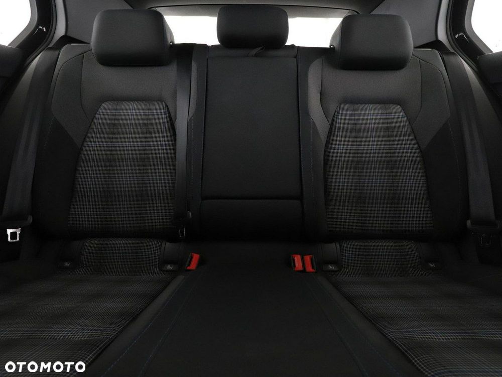 Volkswagen Golf - 19