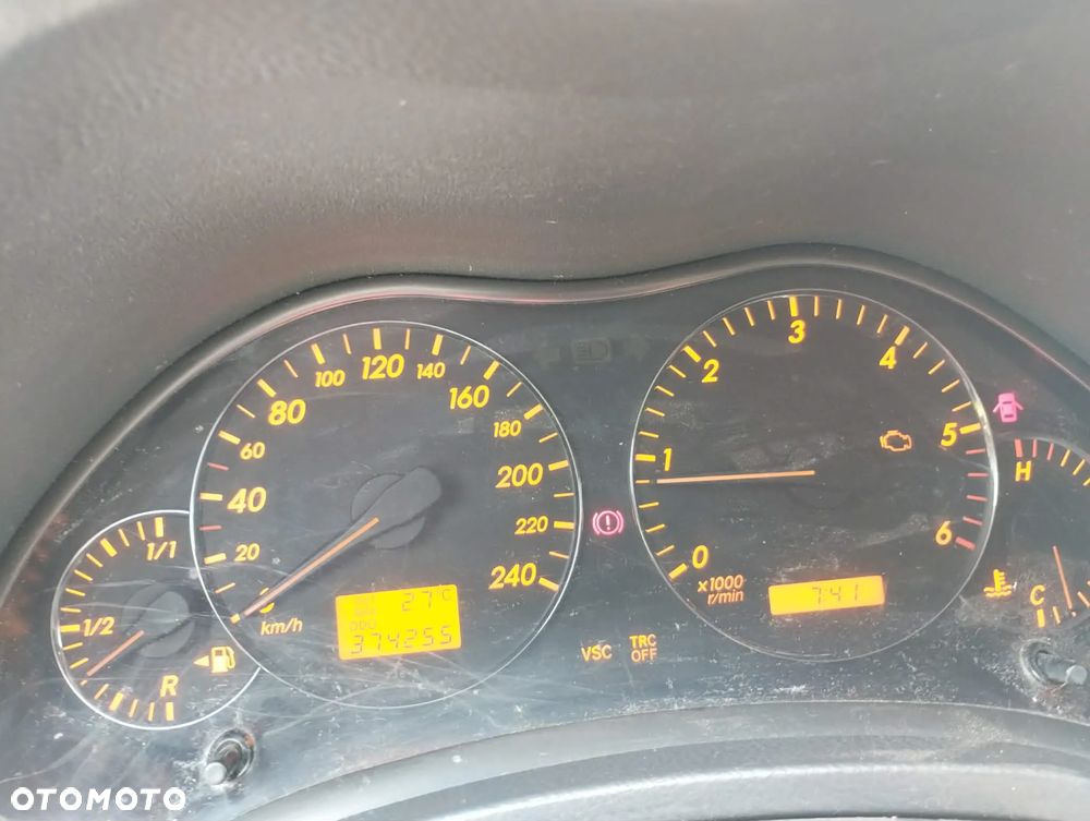 Toyota Avensis 2.0 D-4D High - 4