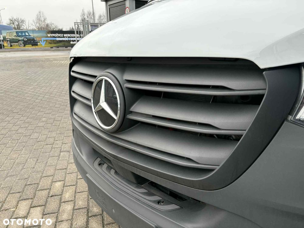 Mercedes-Benz eSprinter - 13