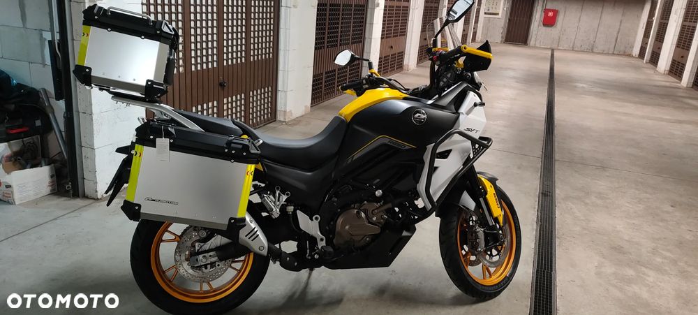 QJMOTOR SVT 650 - 4