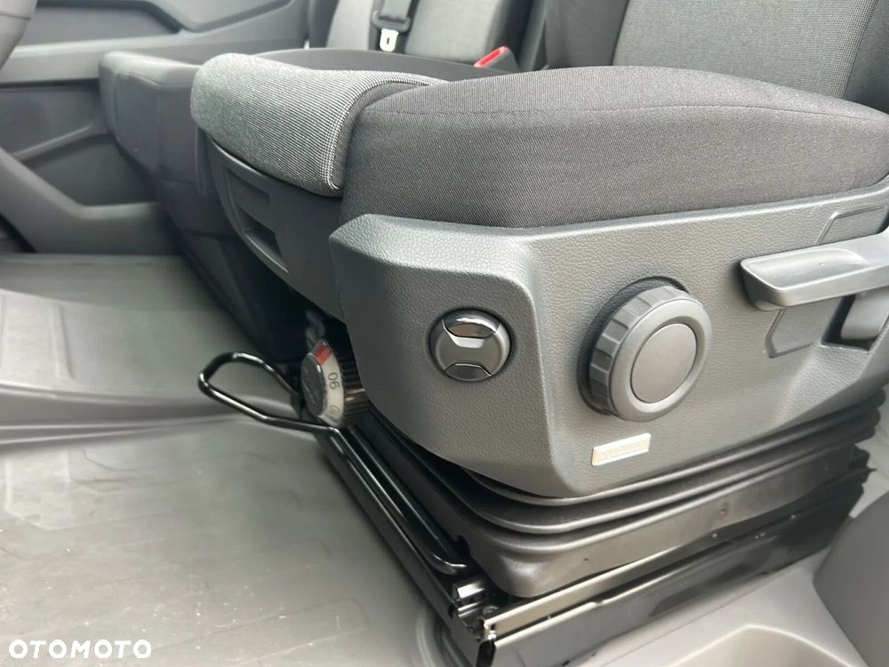 Volkswagen Crafter 35 (L4) Poj. Kabina ze Skrzynią, 2.0BiTDI 163KM, manual - 26