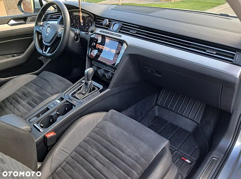 Volkswagen Passat - 8