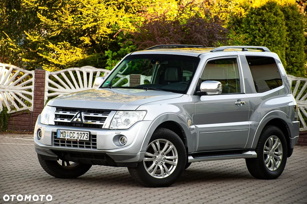 Mitsubishi Pajero 3.2 DI-D Automatik Limited Edition - 29