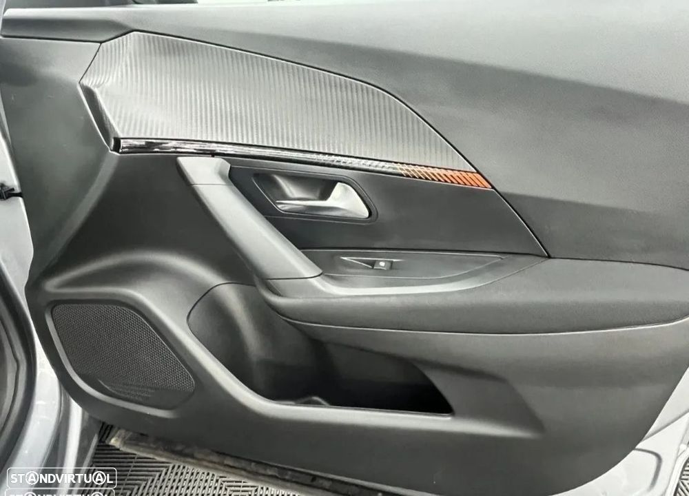 Peugeot 2008 1.2 PureTech Active - 13