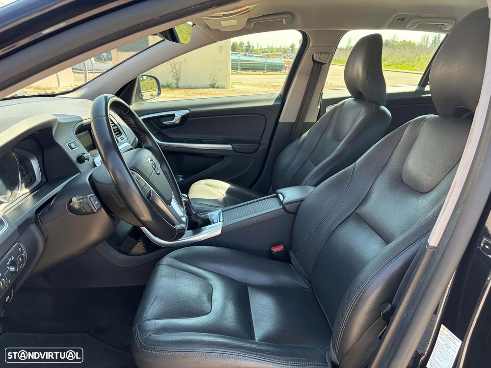 Volvo V60 2.0 D4 Summum - 13