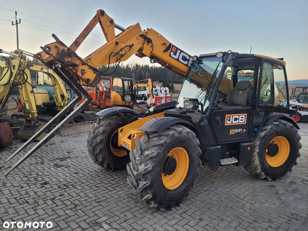 JCB 541-70 - 1