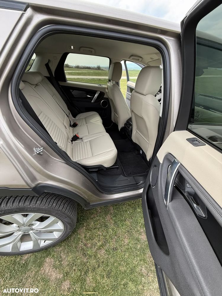 Land Rover Discovery Sport 2.0 P200 MHEV SE - 26