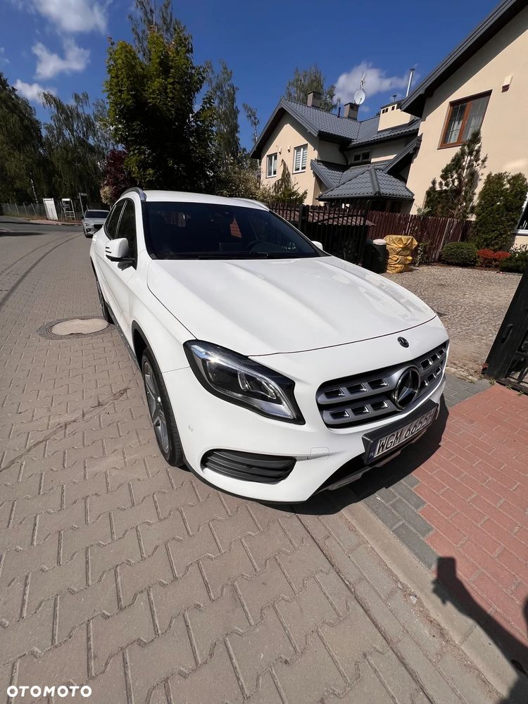 Mercedes-Benz GLA 200 7G-DCT AMG Line - 5