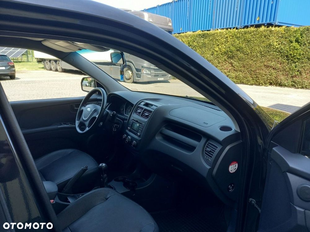 Kia Sportage 2.0 2WD Champ - 23