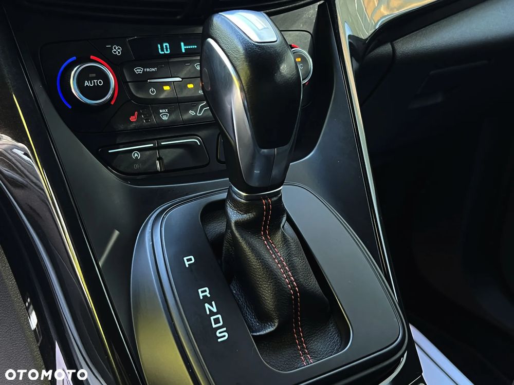 Ford Kuga 1.5 EcoBlue ST-LINE - 33