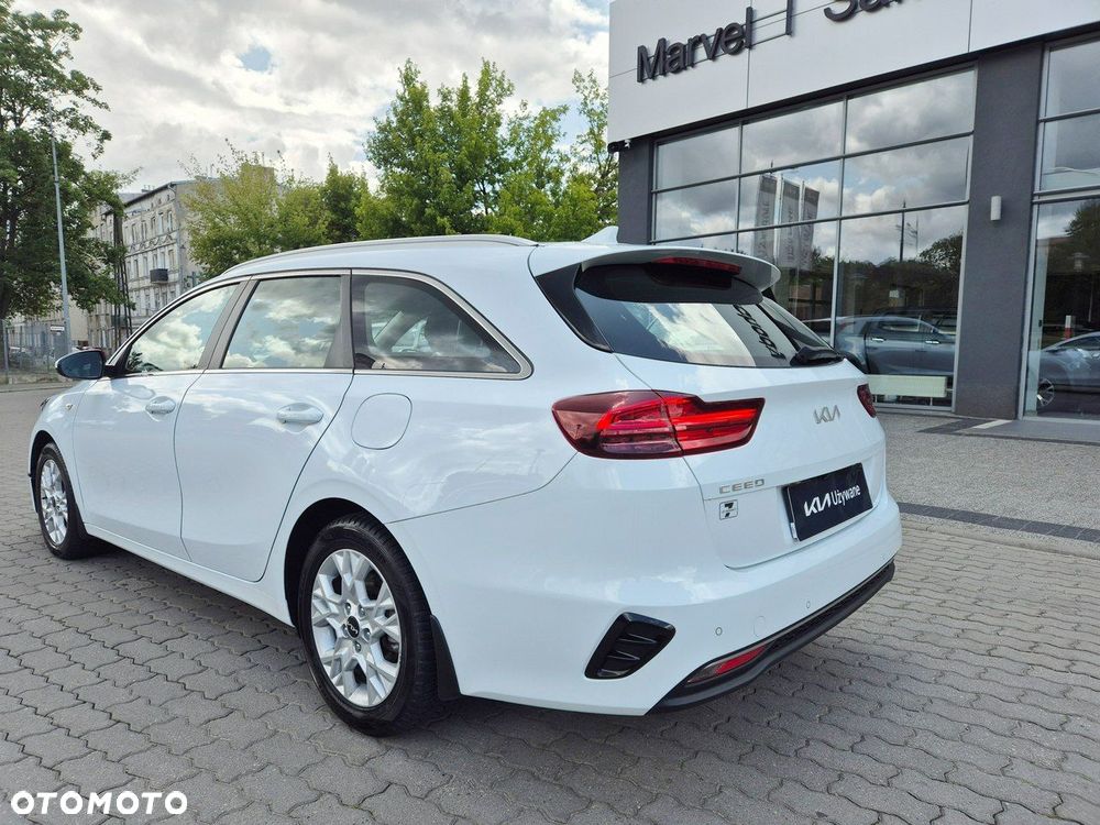 Kia Ceed 1.5 T-GDI M - 11