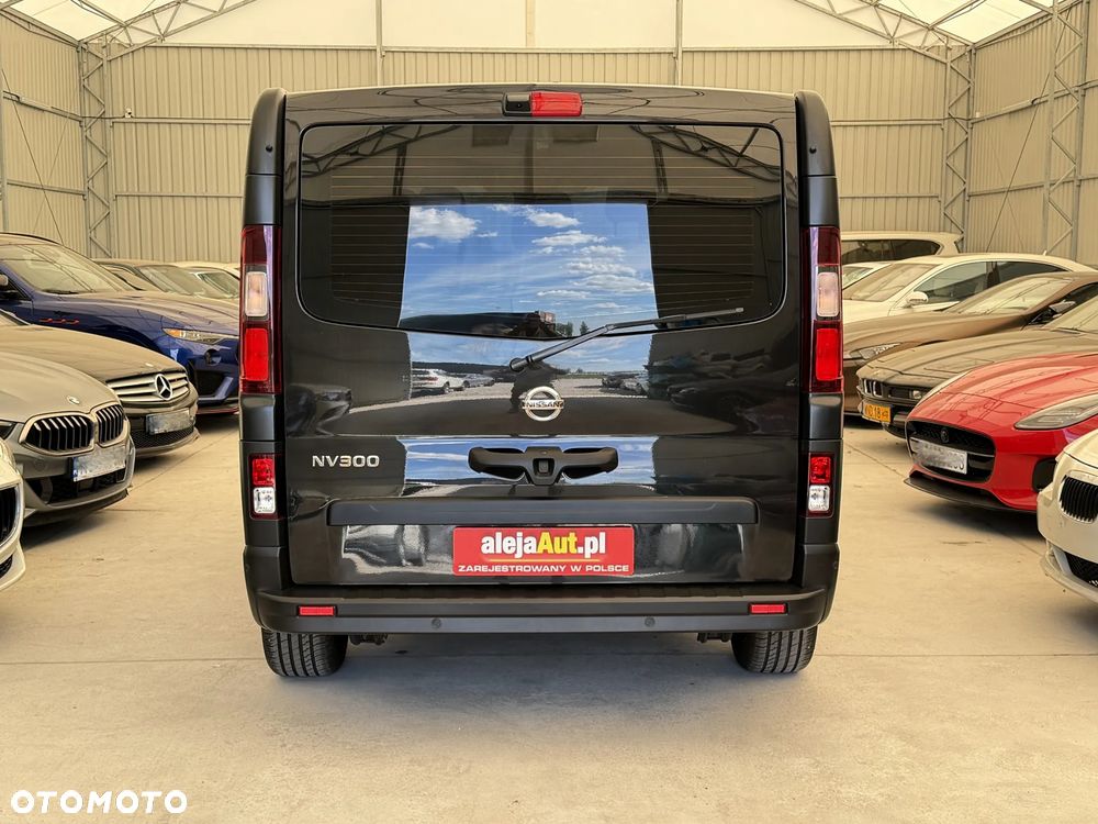 Nissan NV300 - 11