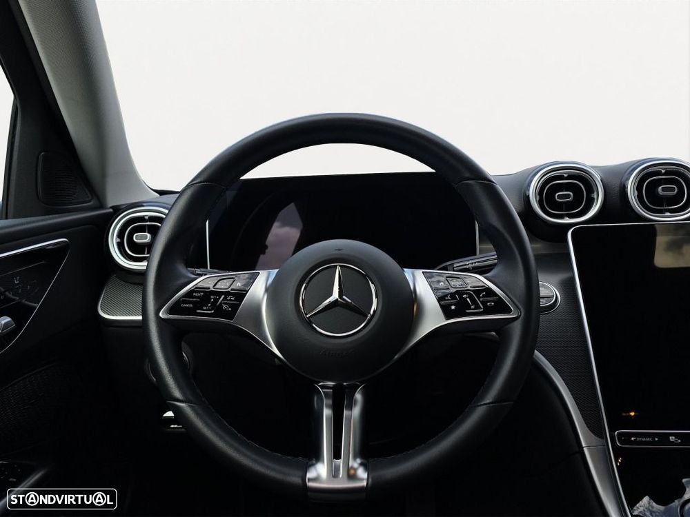 Mercedes-Benz C 300 — fotografia 11