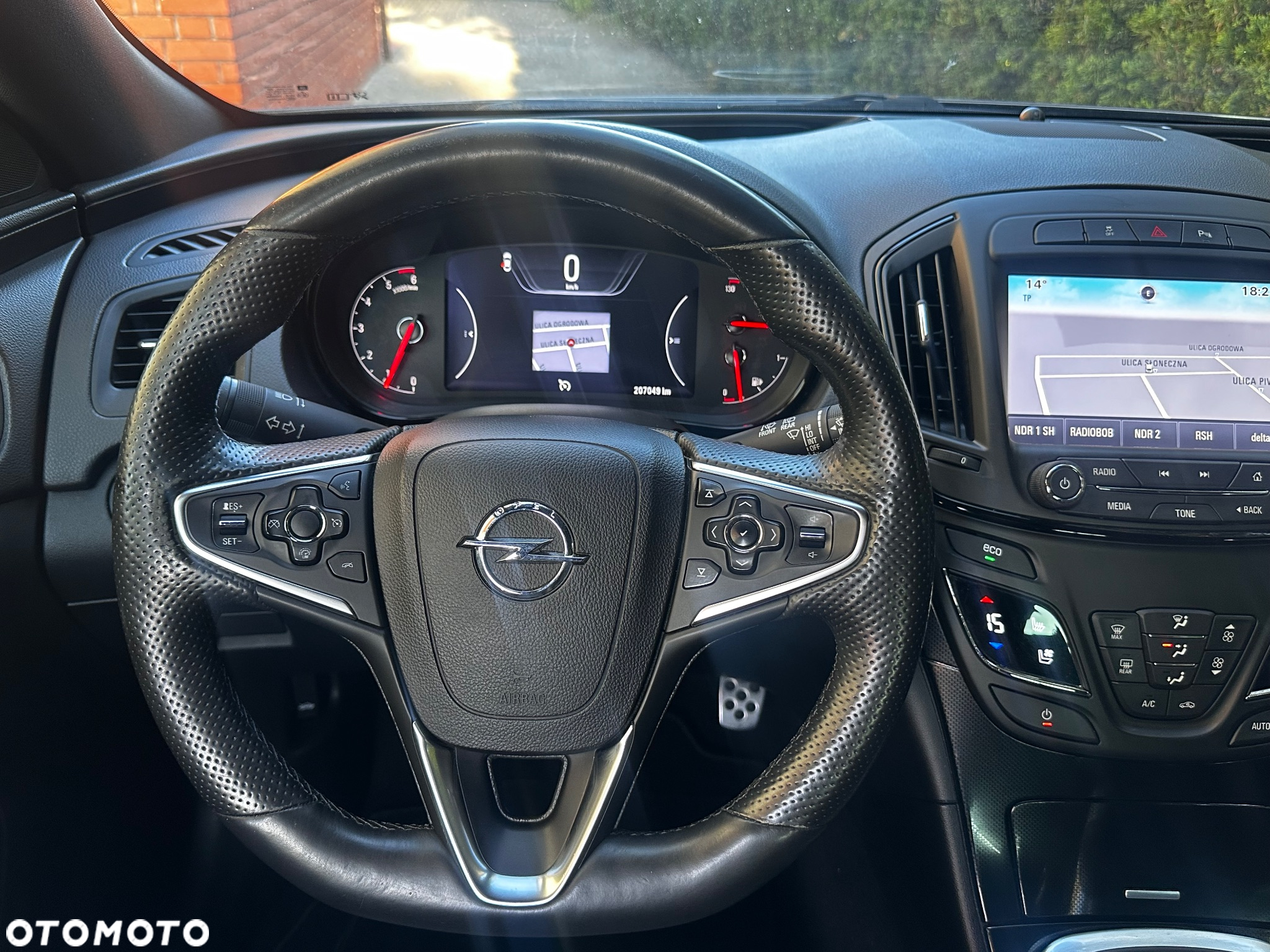 Opel Insignia - 18