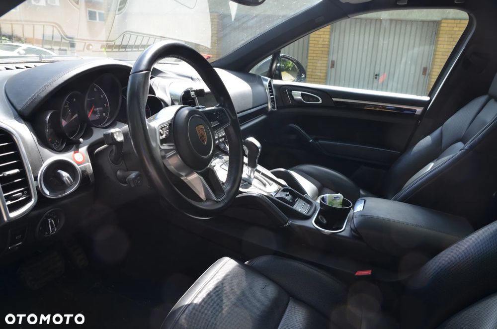 Porsche Cayenne Platinum Edition - 21