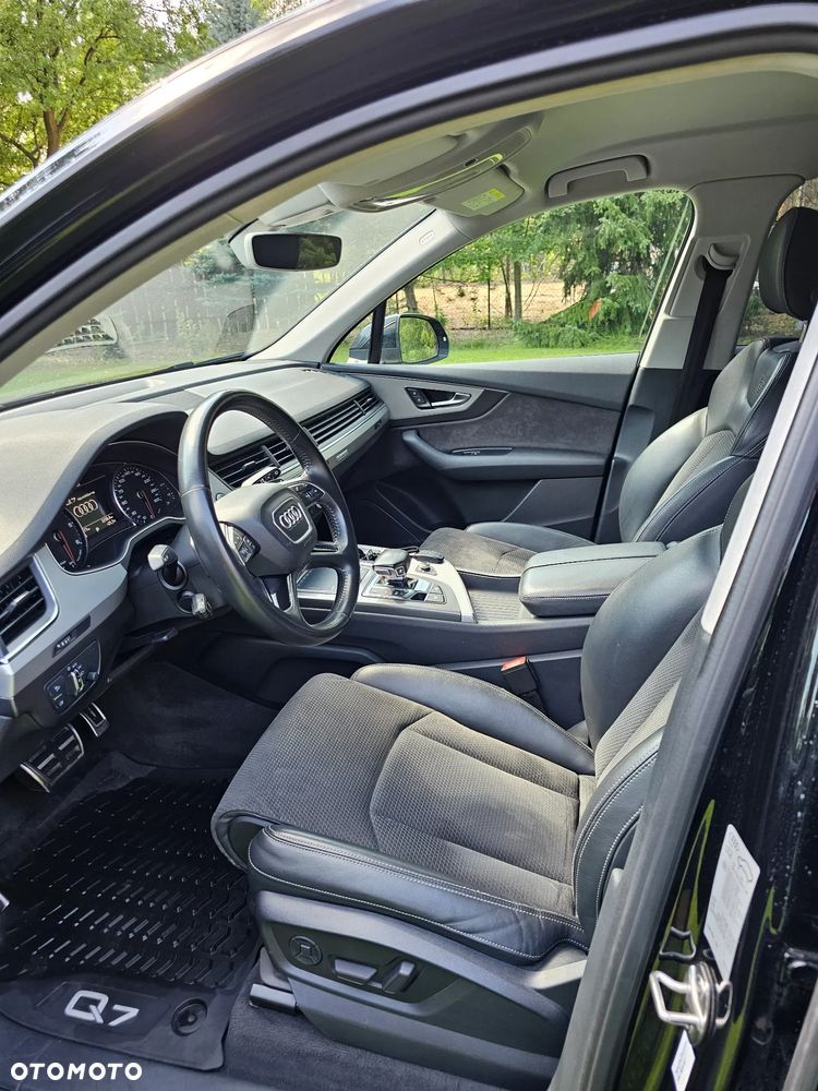 Audi Q7 - 12