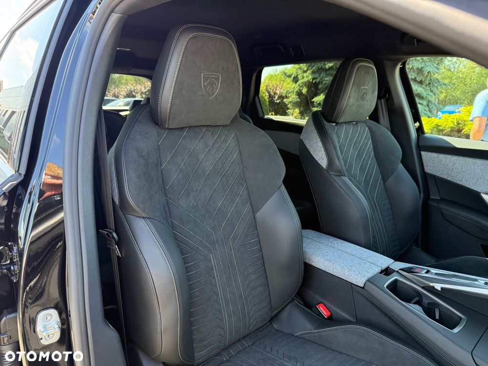 Peugeot 5008 1.2 PureTech mHEV GT Exclusive S&S e-DCS6 - 23
