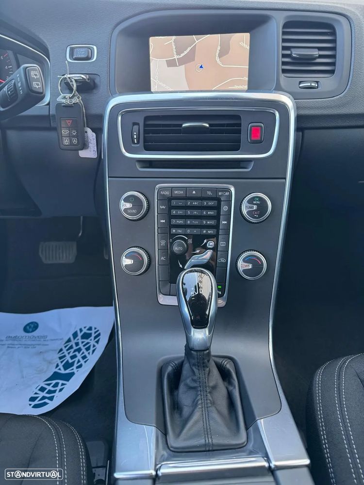 Volvo V60 1.6 D2 Drive Kinetic Powershift Start/Stop - 11