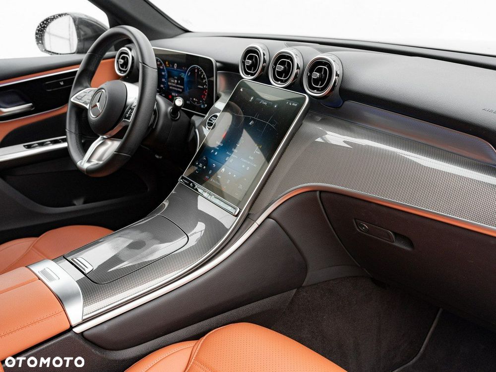 Mercedes-Benz GLC - 27