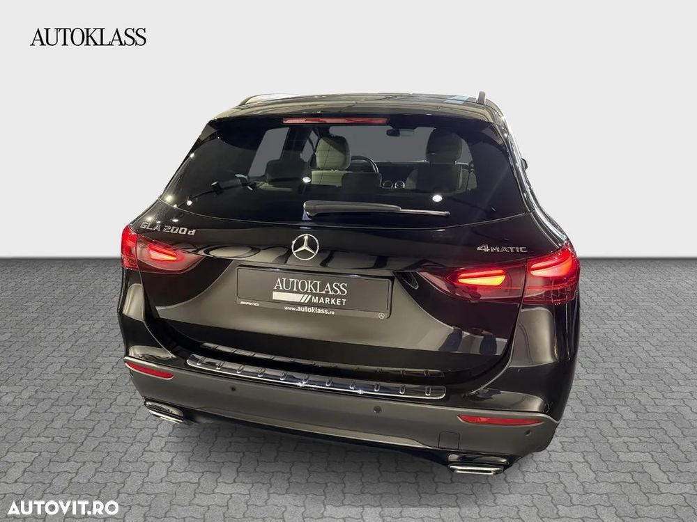 Mercedes-Benz GLA 200 d 4Matic 8G-DCT - 6