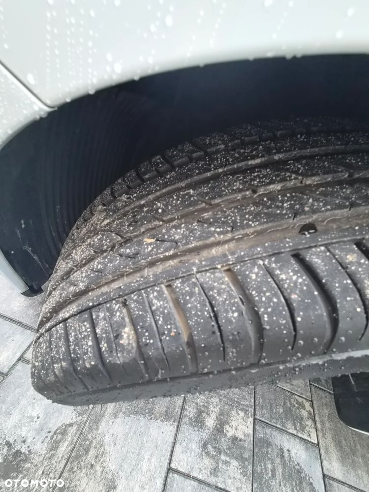 Kia Ceed - 27