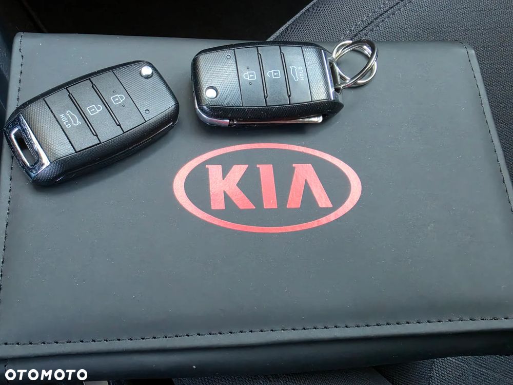 Kia Rio 1.2 Dream Team Edition - 36