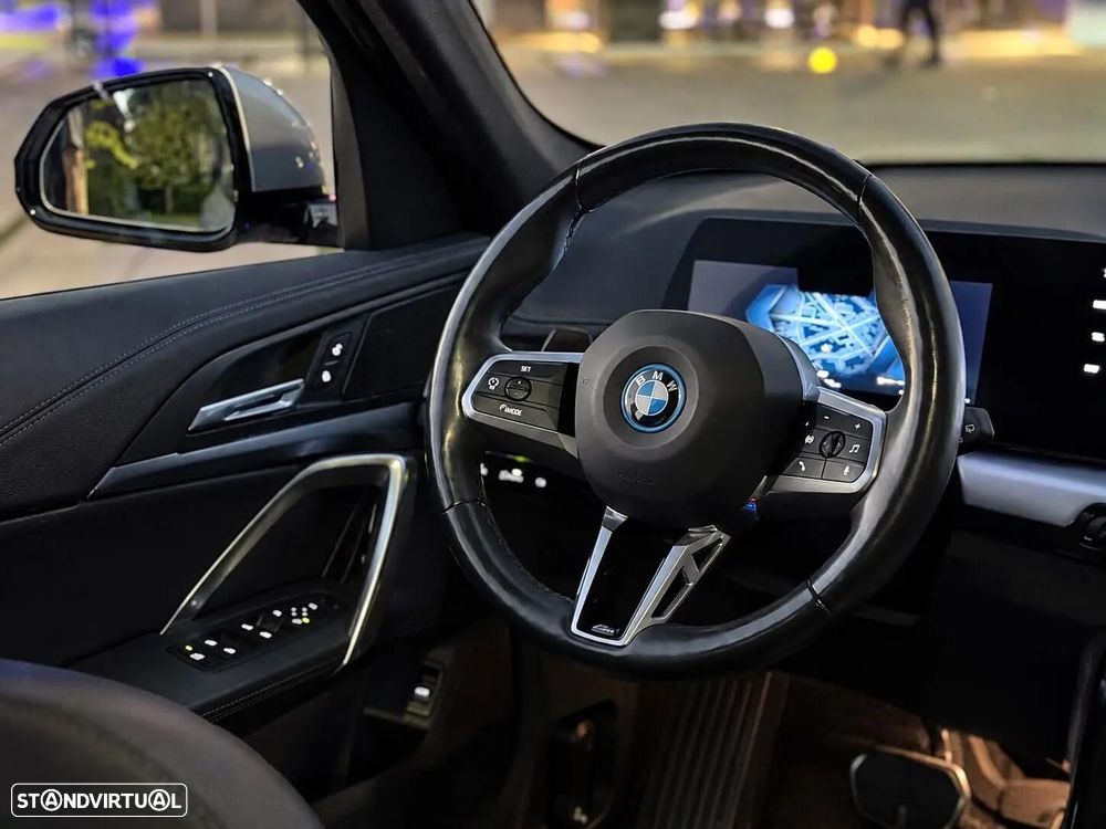 BMW iX1 xDrive30 Pack Desportivo M - 11