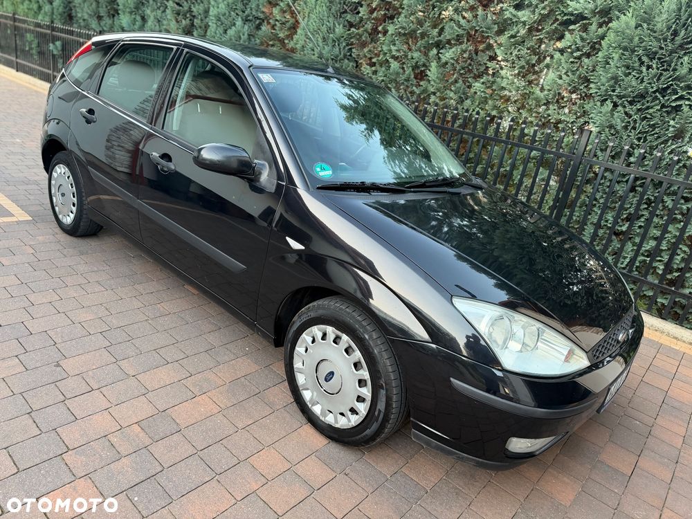 Ford Focus 1.6 Futura - 18