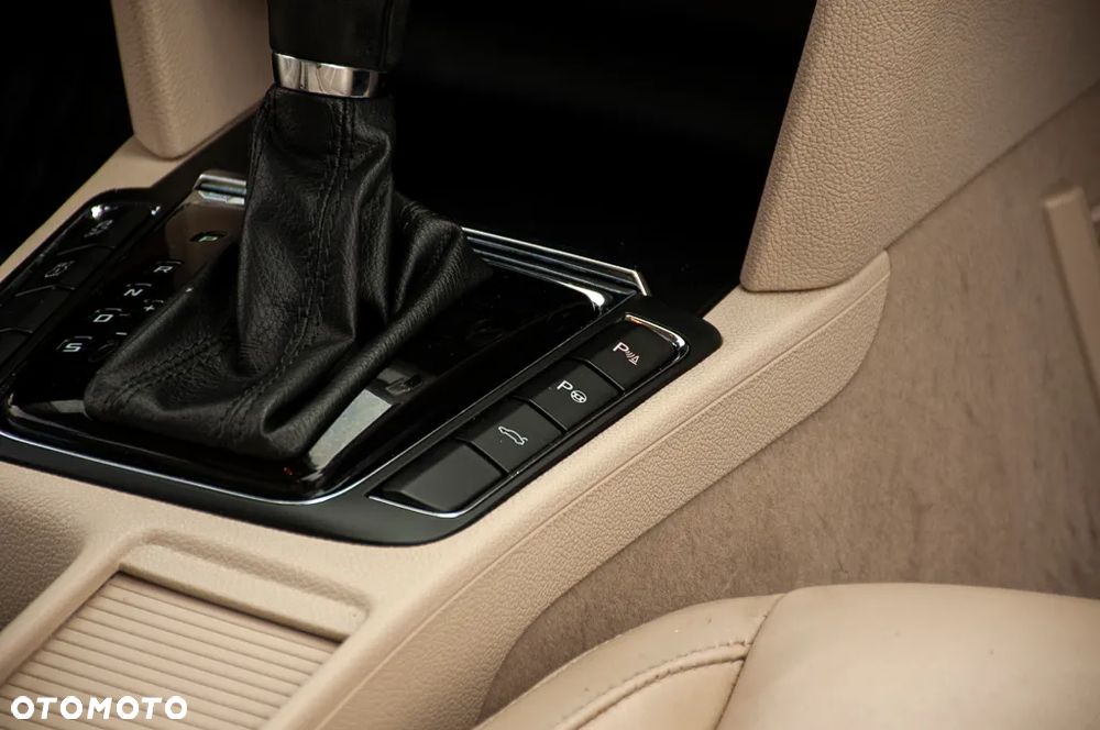 Skoda Superb 2.0 TDI DSG Exclusive - 23