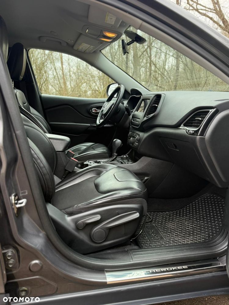 Jeep Cherokee 2.0 GME Active Drive I Limited - 10