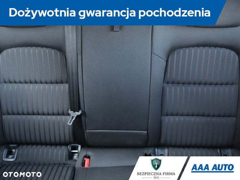 Audi A4 Limousine - 12