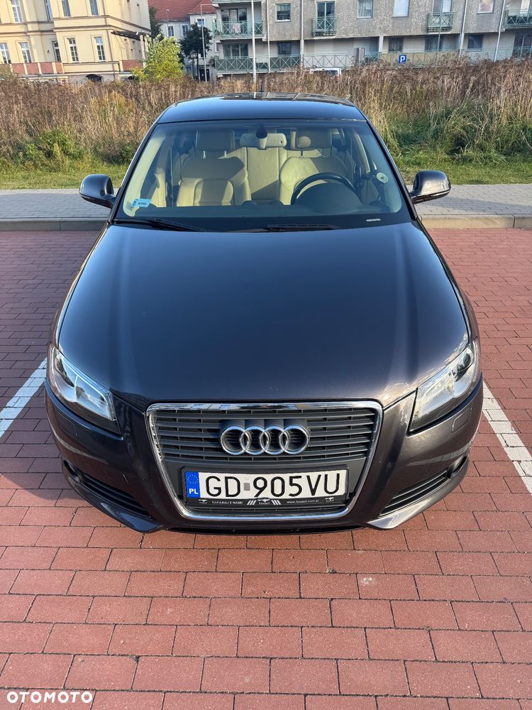 Audi A3 Sportback 1.8 TFSI S tronic S line Sportpaket - 2