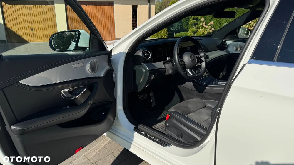 Mercedes-Benz Klasa E 220 d 4-Matic 9G-TRONIC - 9