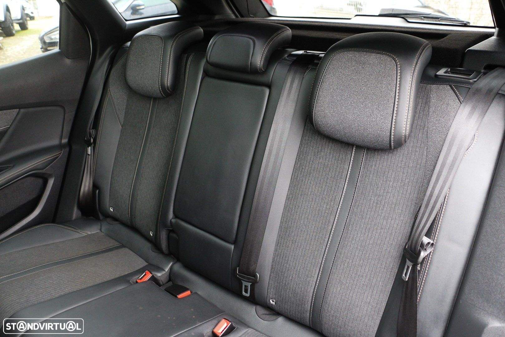Peugeot 3008 1.5 BlueHDi GT Line - 26
