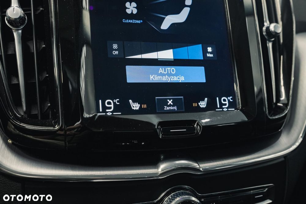 Volvo XC 60 - 24