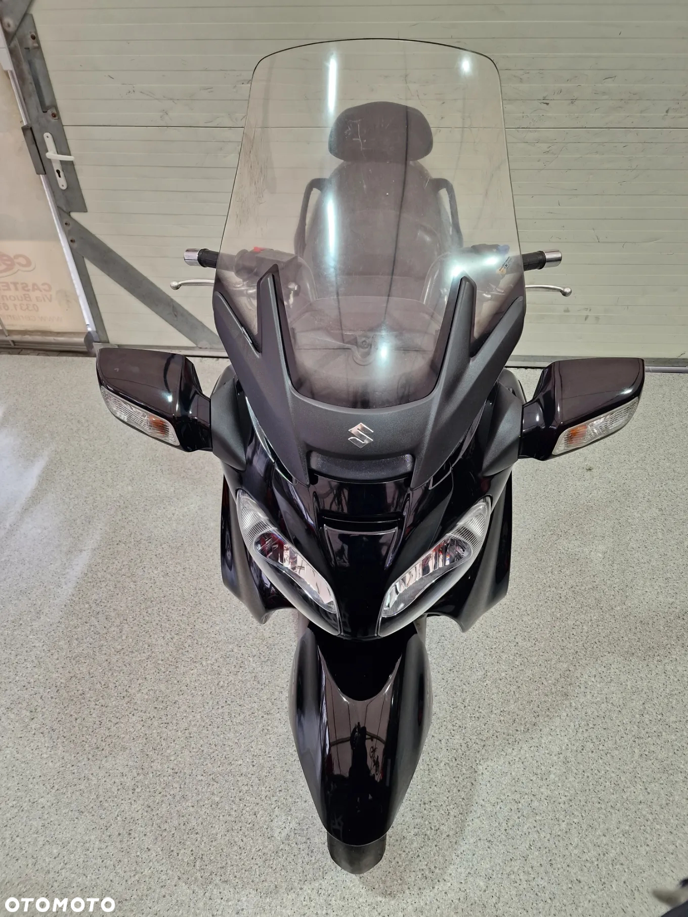 Suzuki Burgman - 12