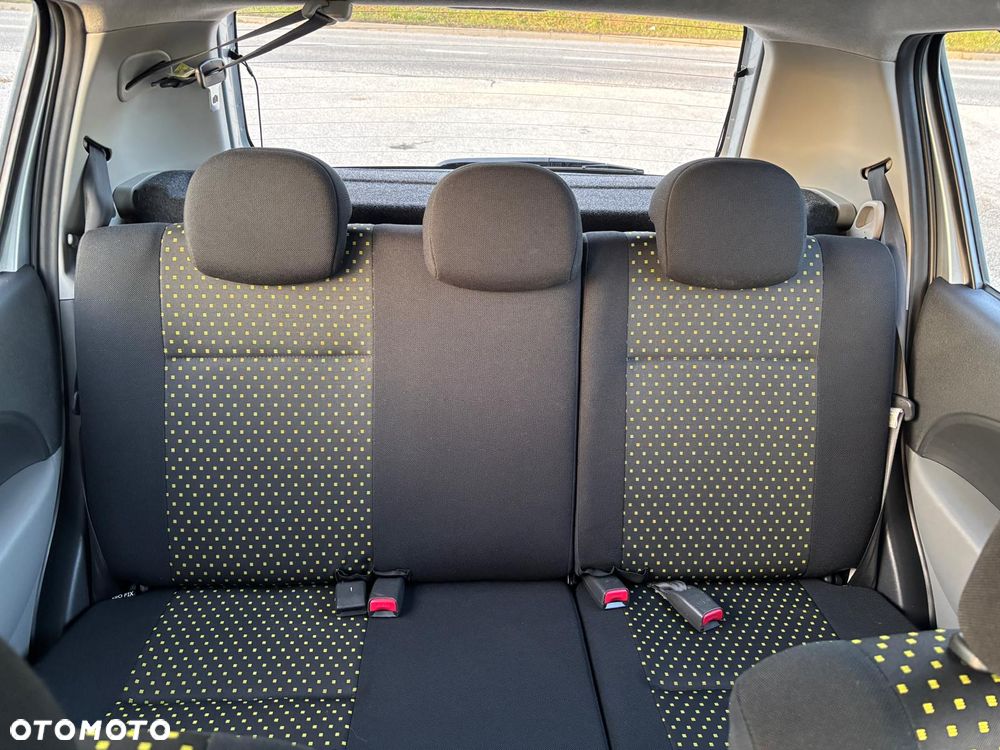 Daihatsu Sirion 1.3 - 17