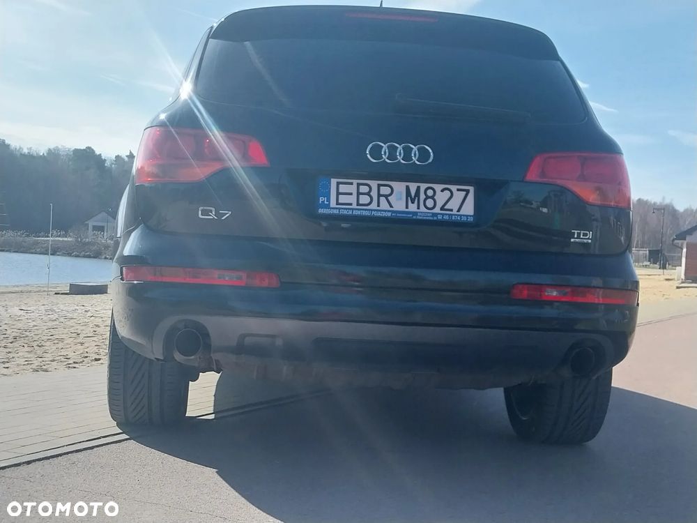 Audi Q7 - 10