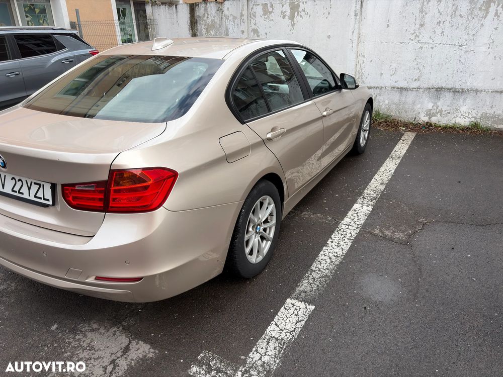 BMW Seria 3 320d - 11